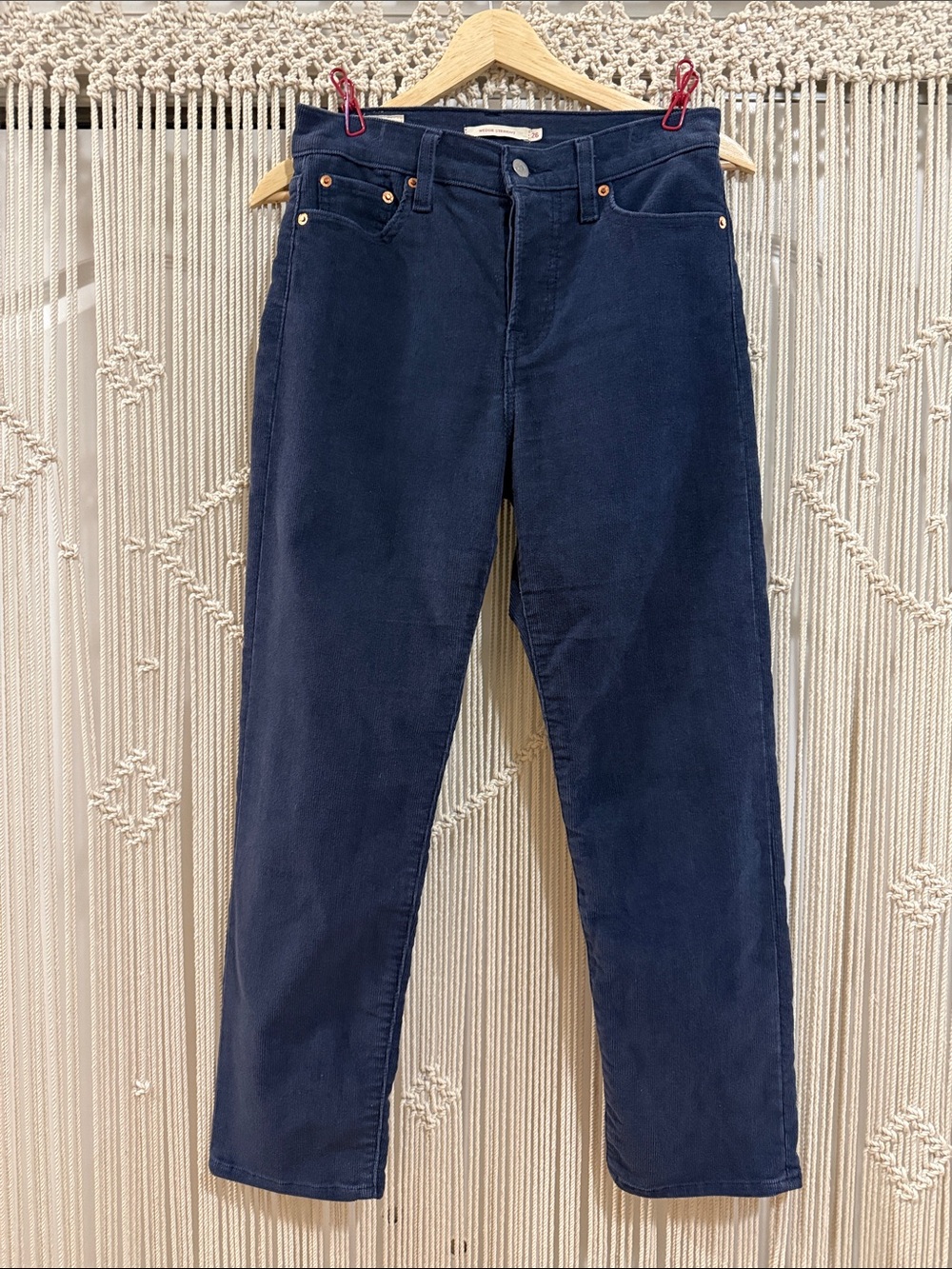 Levi's Wedgie Straight-Leg Corduroy Jeans in Dark Navy